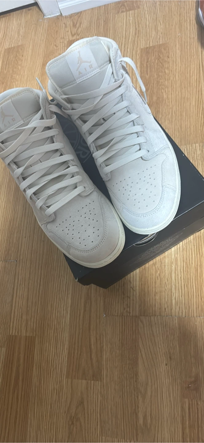 Air Jordan 1 Mid SE Craft Light Orewood Brown
