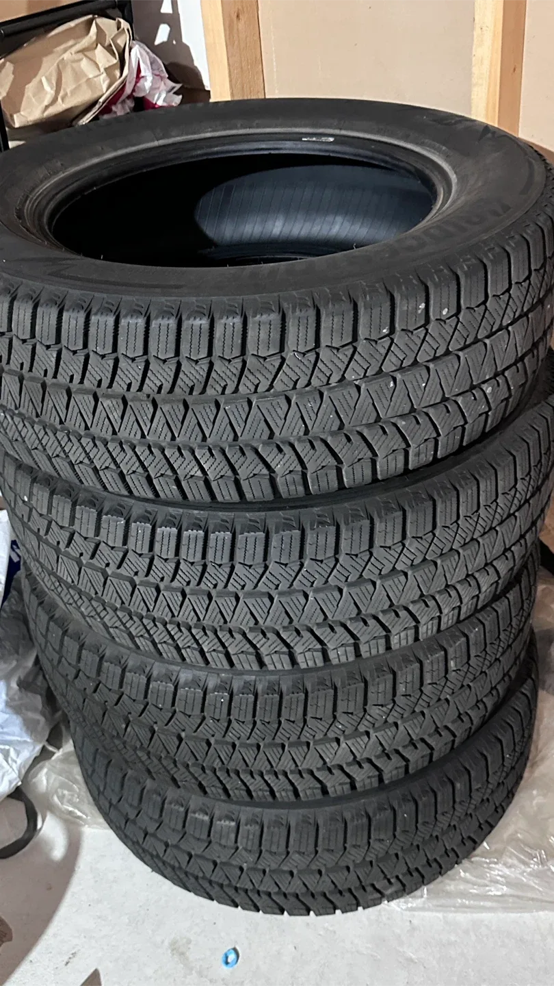 Bridgestone Blizzak WS90 Winter Tires 225/65R17