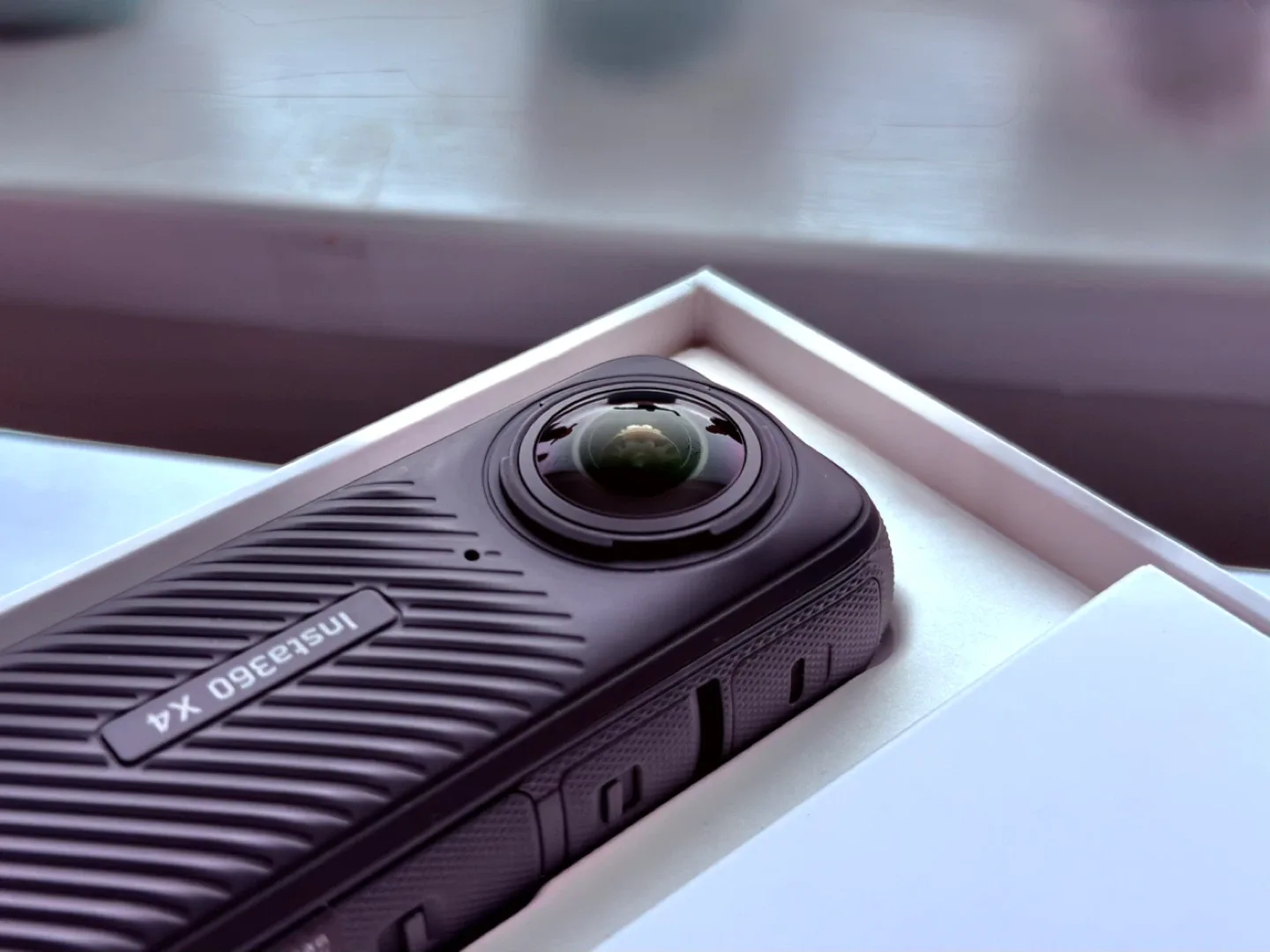 Insta360 X4 Action Cam + Snow Bundle image indicator(2)