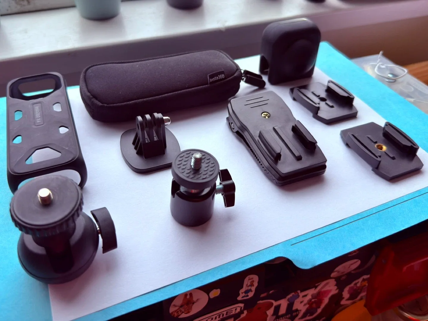 Insta360 X4 Action Cam + Snow Bundle image indicator(4)