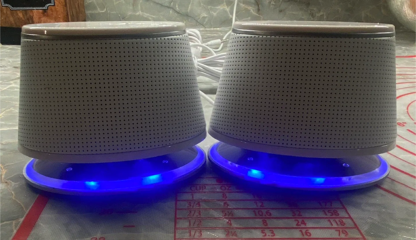 PC Laptop Desktop Multimedia Speakers, White image indicator(2)