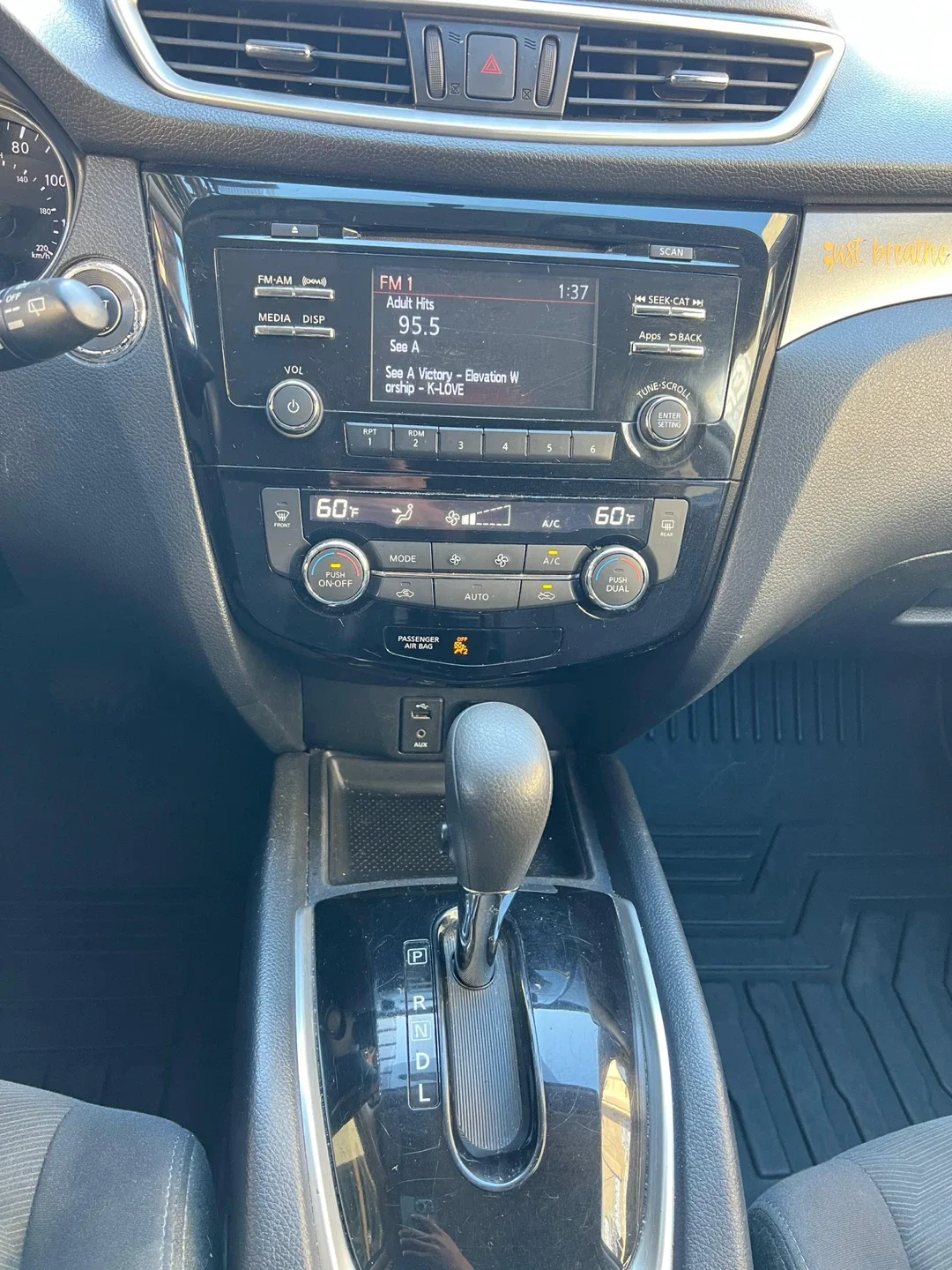 2016 NISSAN ROGUE SV AWD image indicator(8)