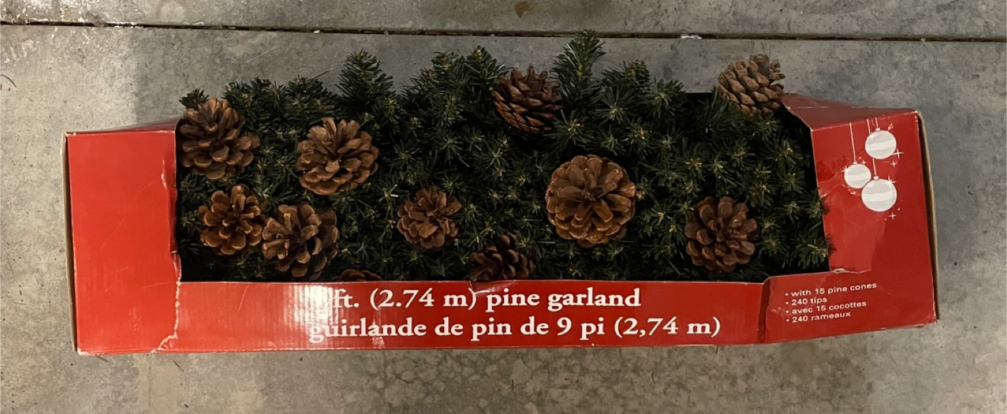 9 ft Pine Garland with Pine Cones