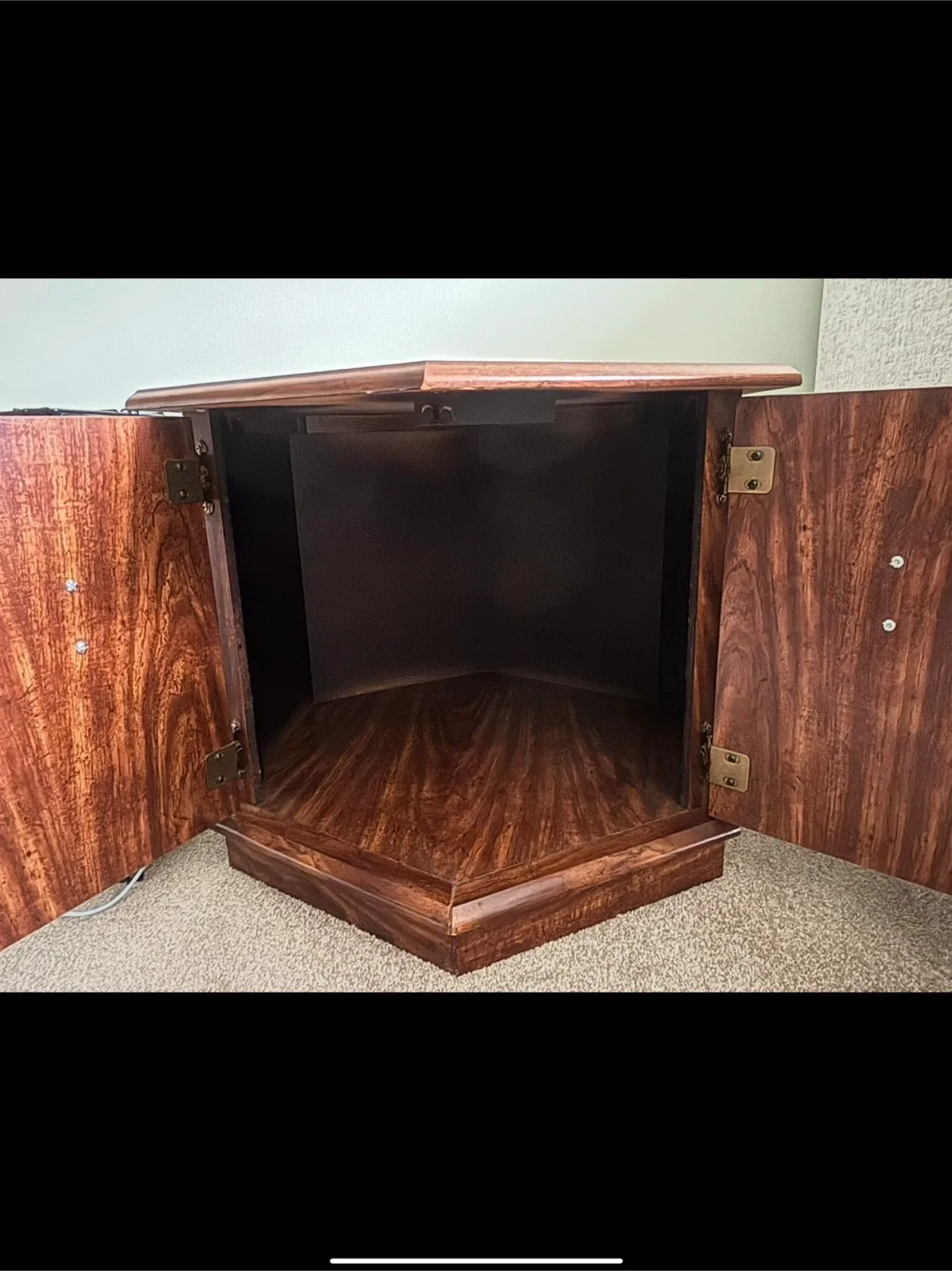 Wooden Corner Cabinet image indicator(2)