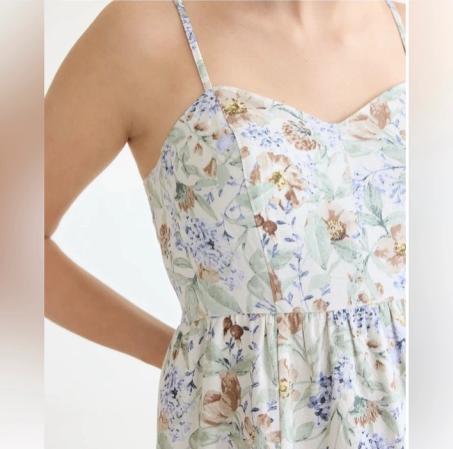 Sleeveless Midi Dress with Sweetheart Neckline - photo 5