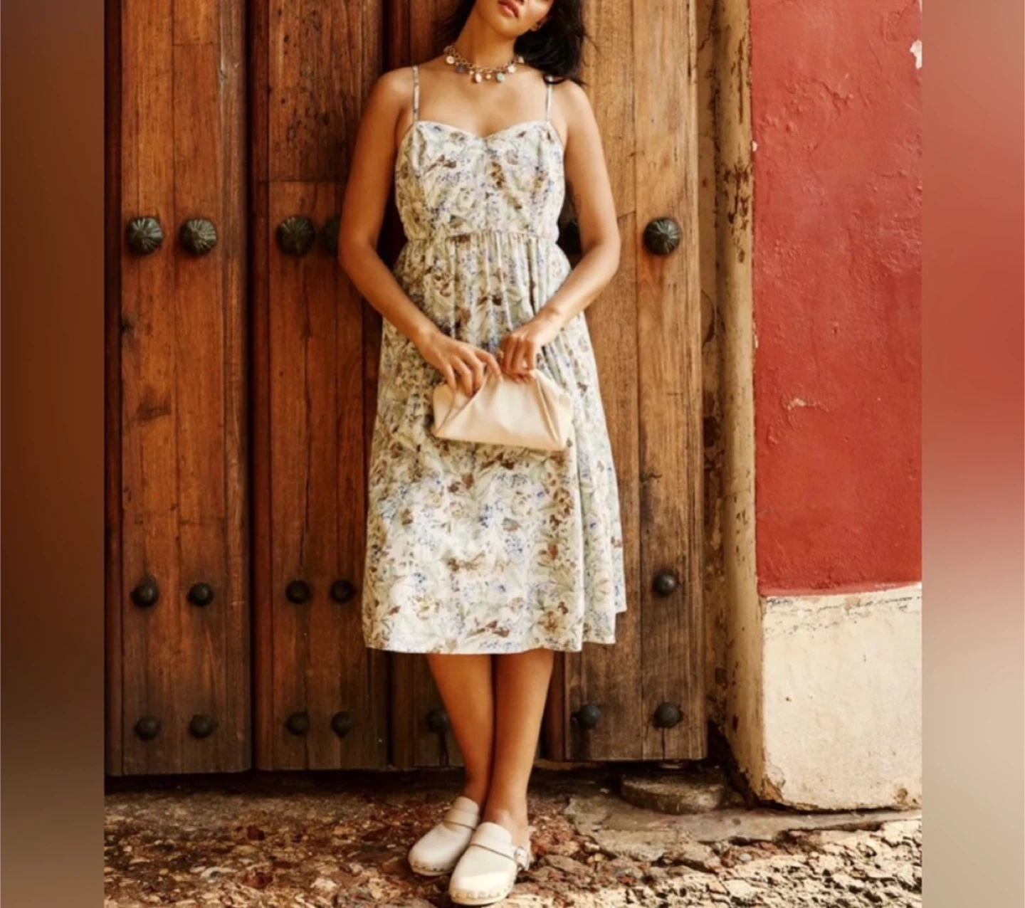 Sleeveless Midi Dress with Sweetheart Neckline - photo 3