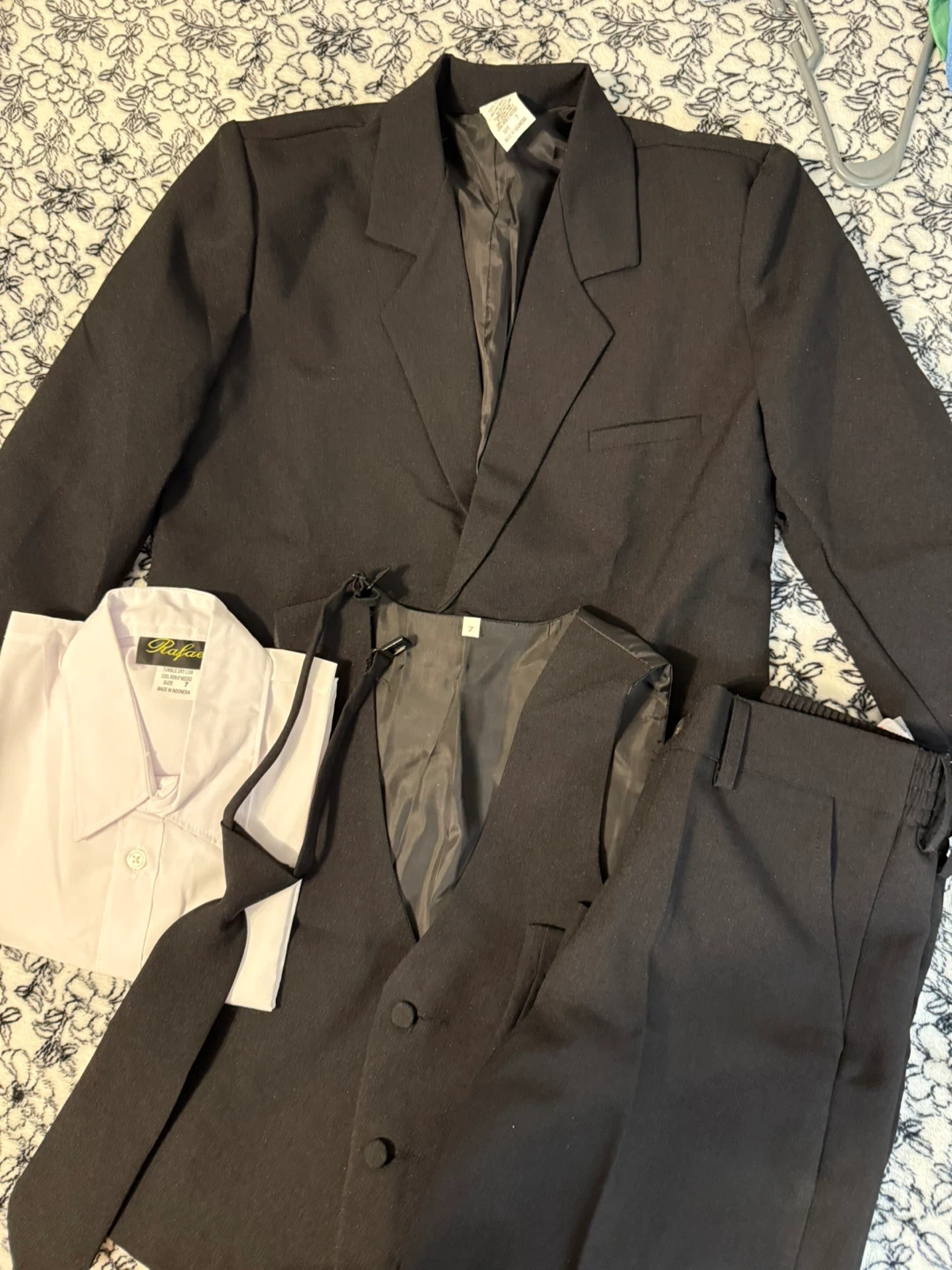 Rafael Black Suit - Size 7 (5 Pcs) - photo 2