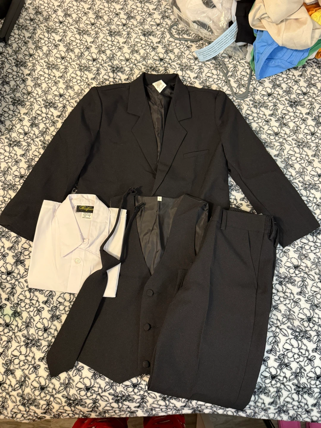 Rafael Black Suit - Size 7 (5 Pcs)