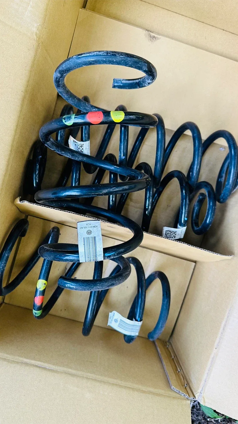 Mk7.5 GTI OEM Springs image indicator(2)