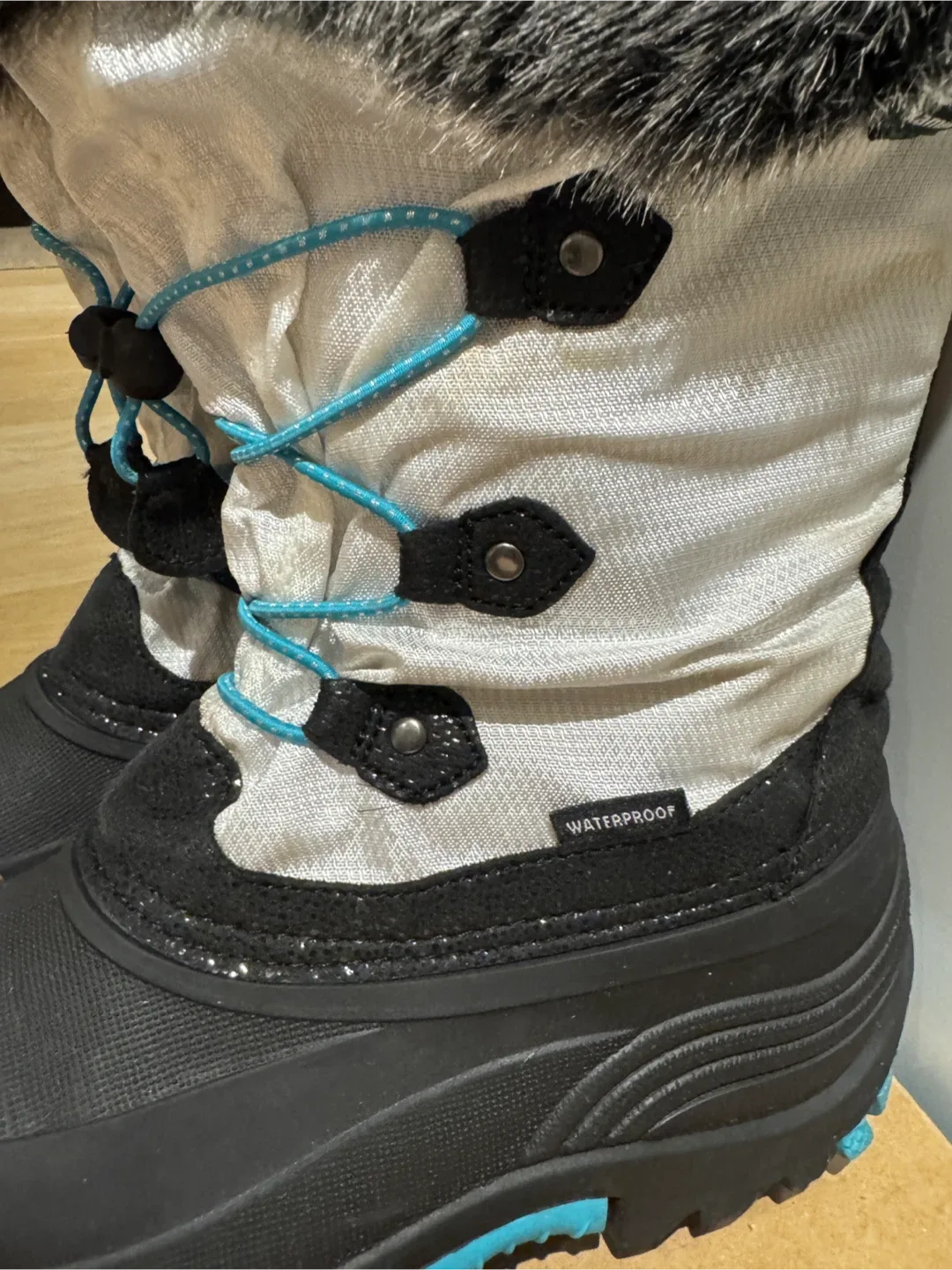 Kamik Powdery 2 Youth Junior Winter Boots - Size 5 image indicator(3)