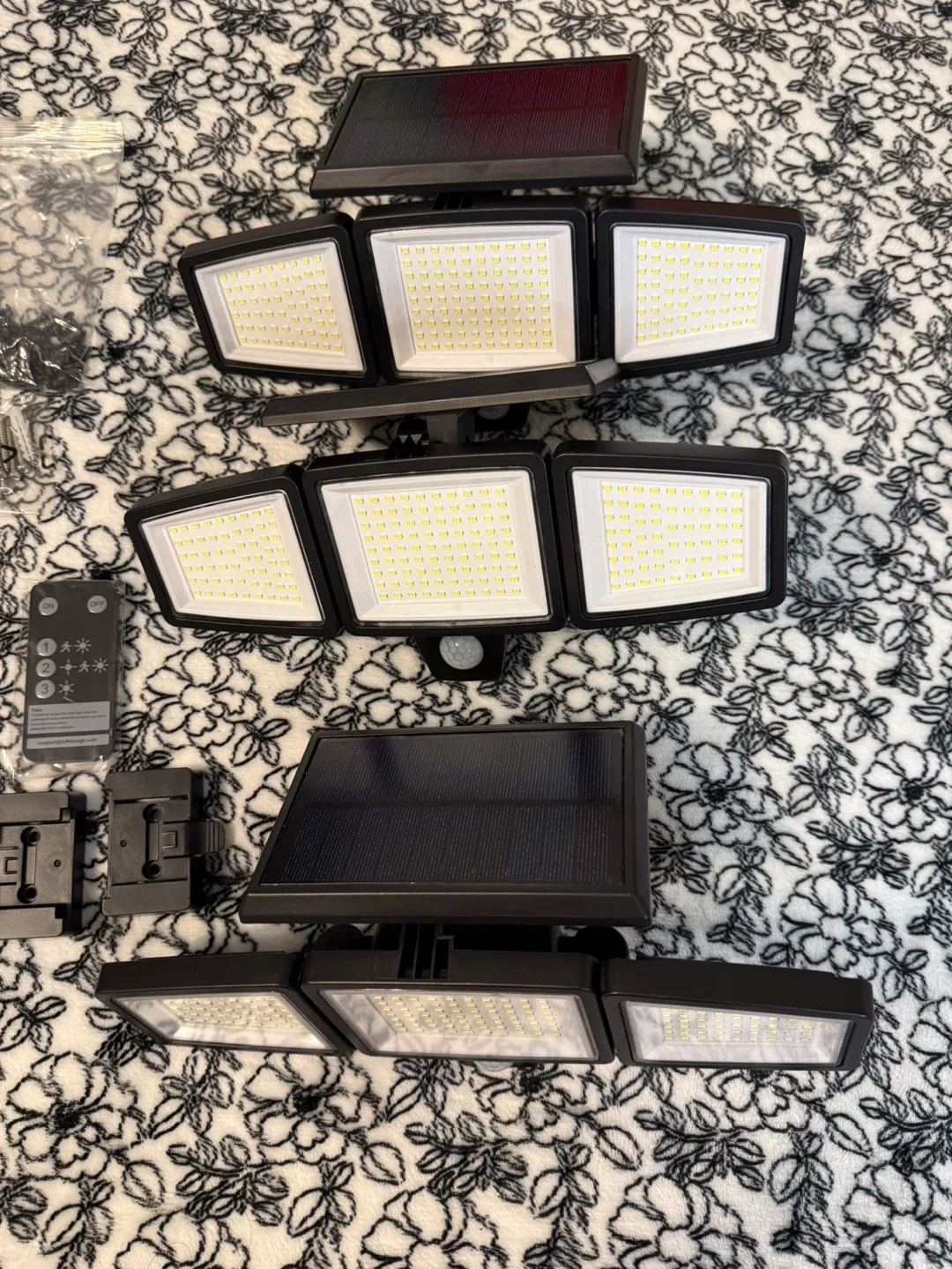 Tuffenough Solar Outdoor Lights 2500LM 3PACK