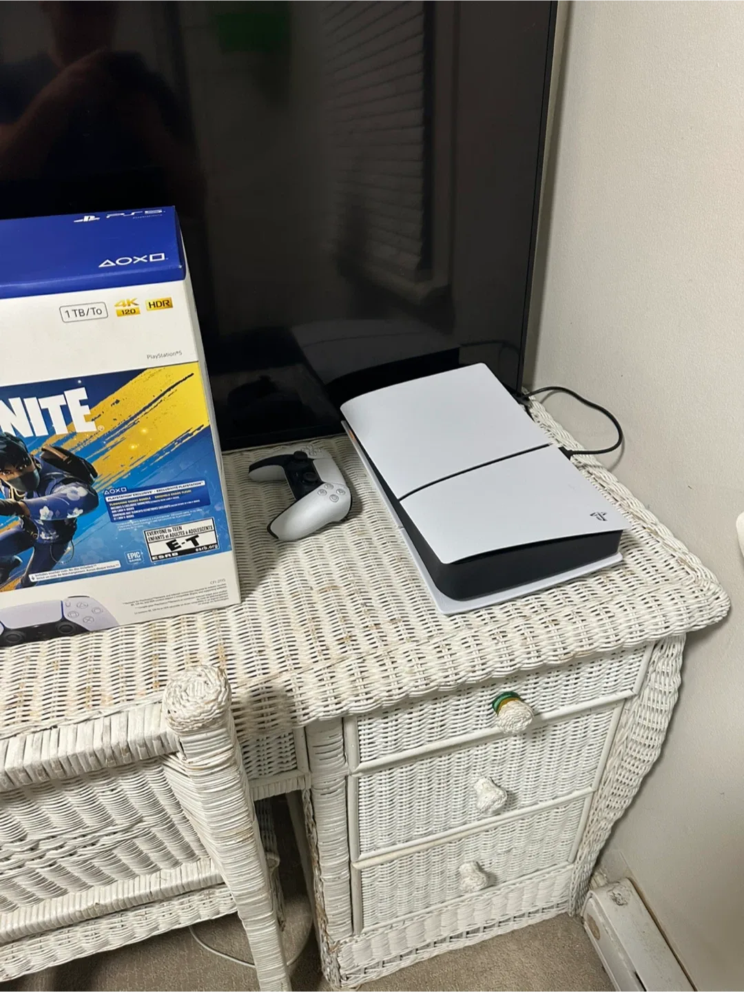 PlayStation 5 (PS5) Fortnite Bundle - Like New! image indicator(3)