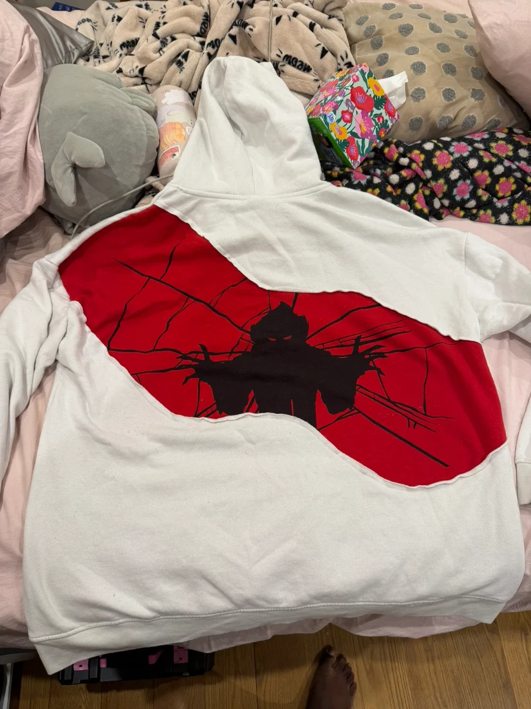 Pennywise Hoodie - Size 3X image indicator(2)