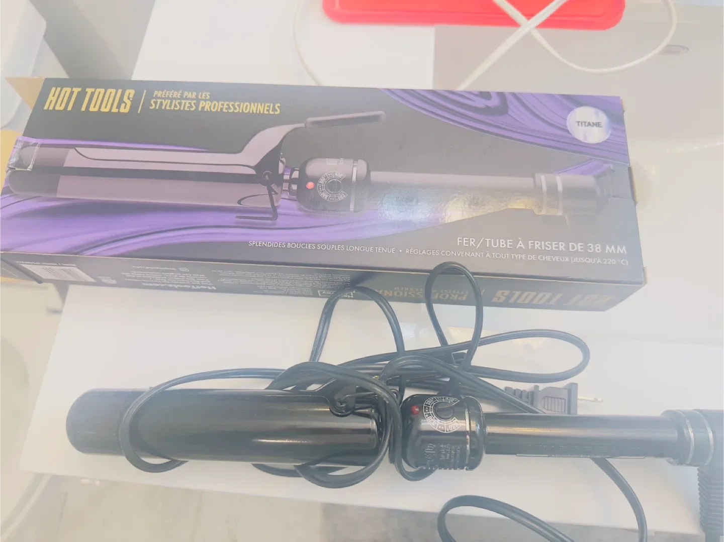 Hot Tools Professional 38mm Curling Iron image indicator(2)