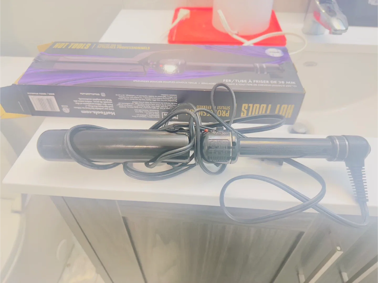 Hot Tools Professional 38mm Curling Iron image indicator(3)