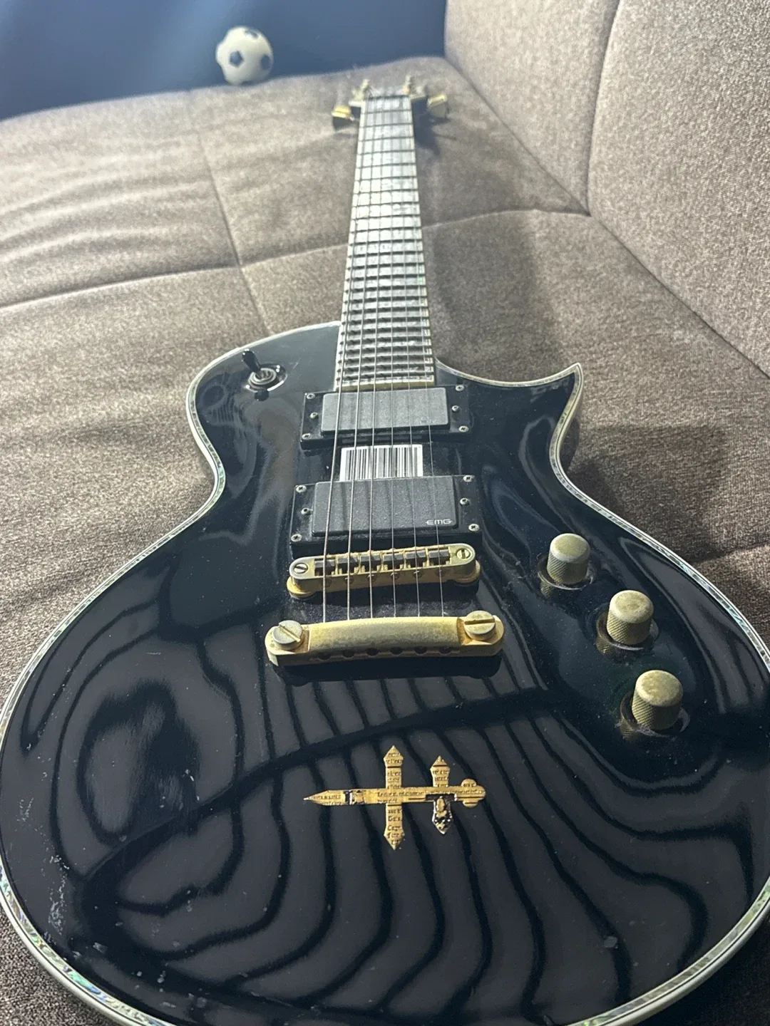 LTD Deluxe Black Electric Guitar image indicator(7)