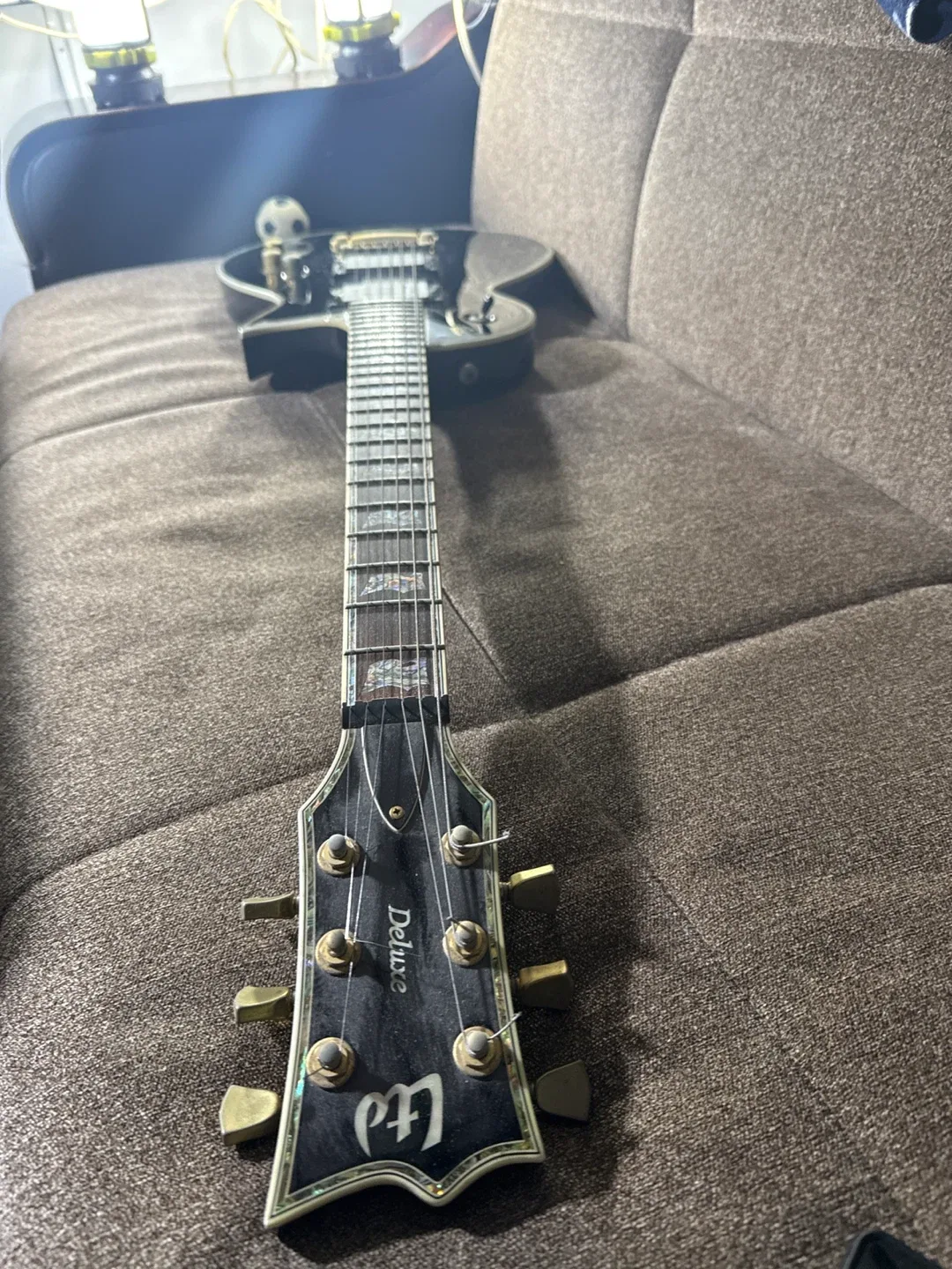 LTD Deluxe Black Electric Guitar image indicator(6)