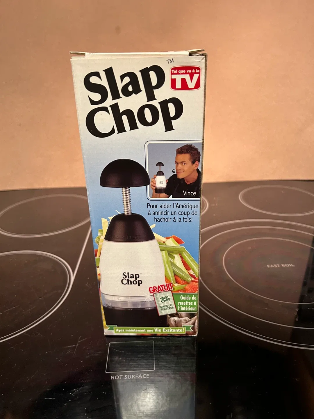 Serving dishes, Christmas decor, glasses image indicator(3)