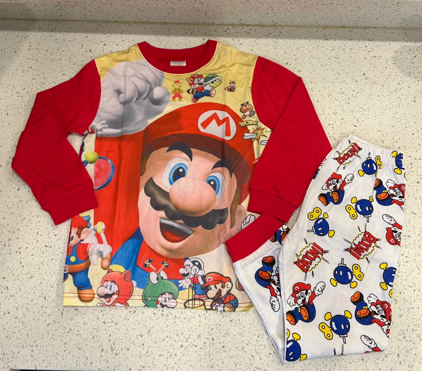 Mario Bros Pajama Set - Size S - 3 y/o - photo 2