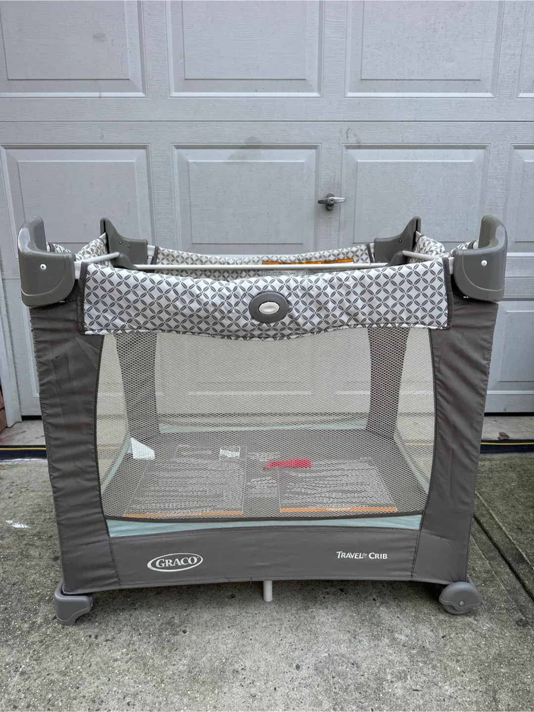 Graco Travel Crib Playard