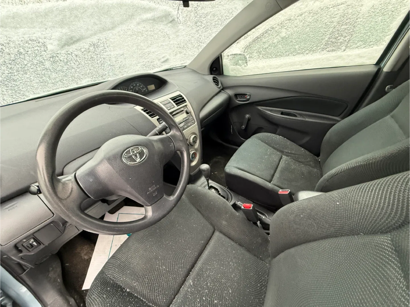 Toyota Yaris 2010 image indicator(4)