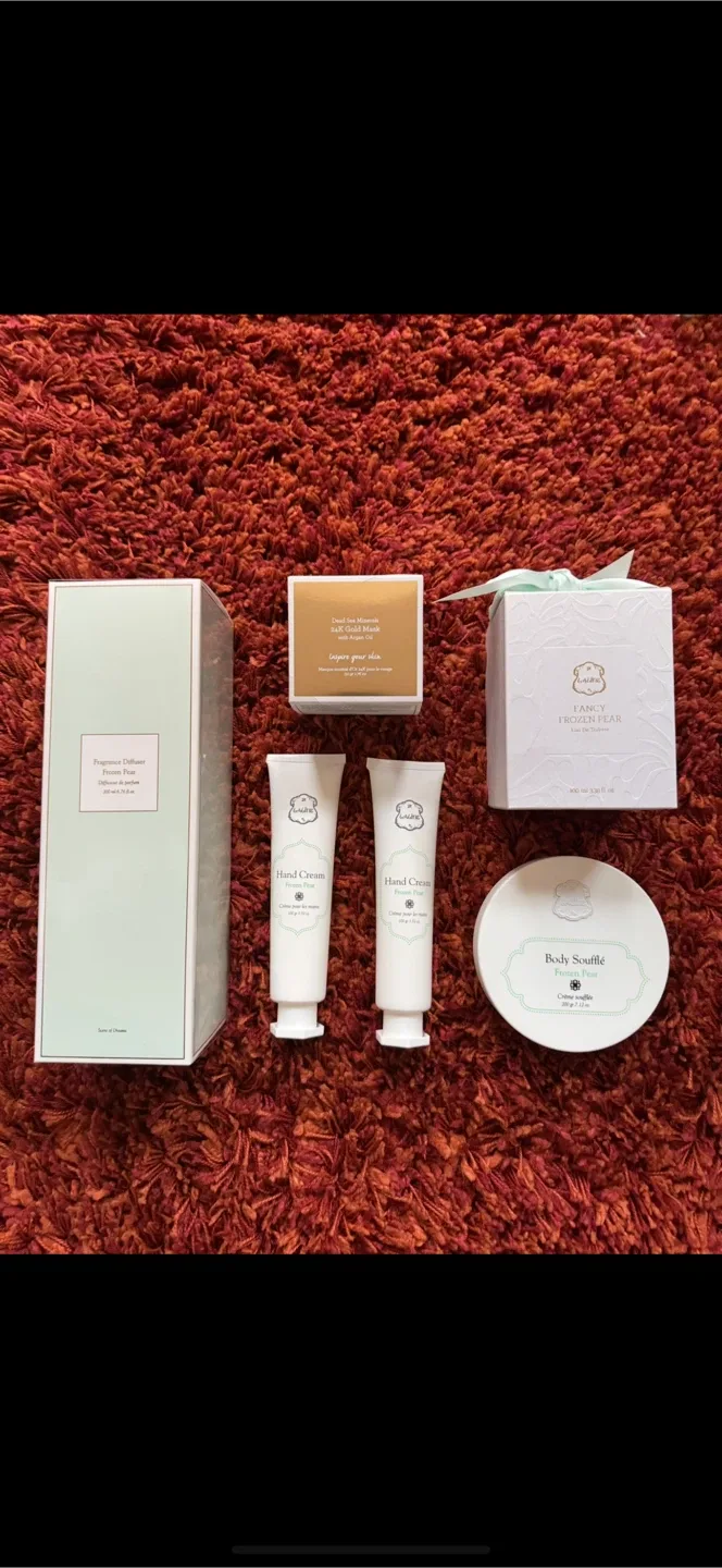 Laline Frozen Pear gift 🎁 box for holidays.