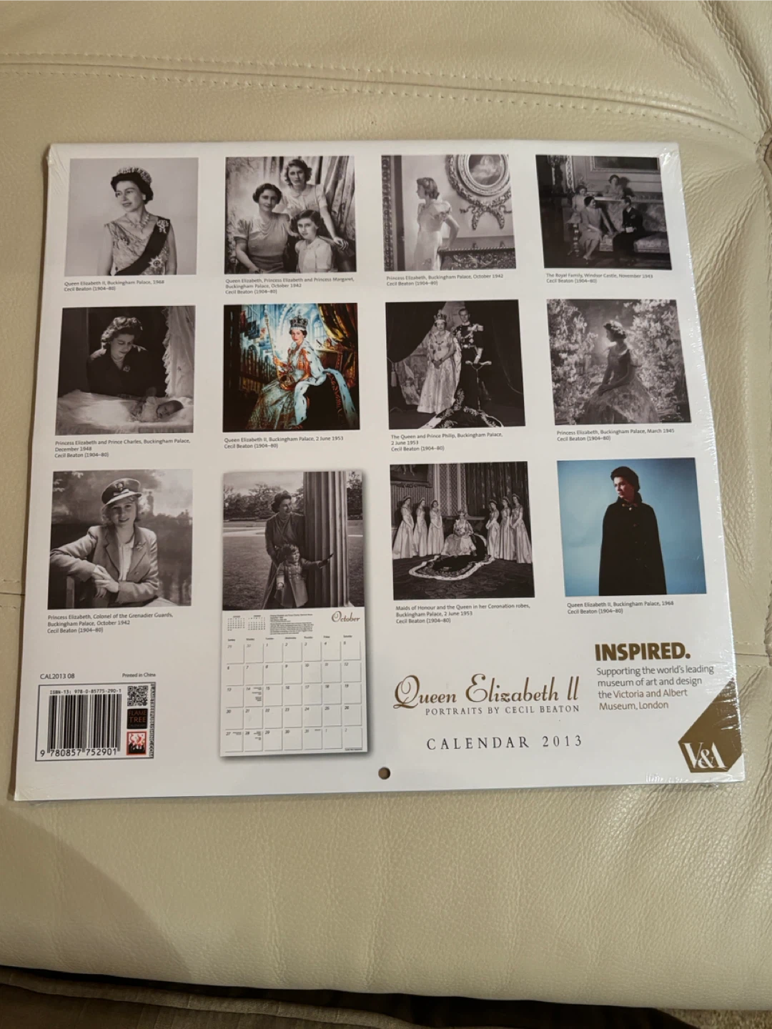 Queen Elizabeth II Portraits Calendar 2013 (sealed) - photo 3