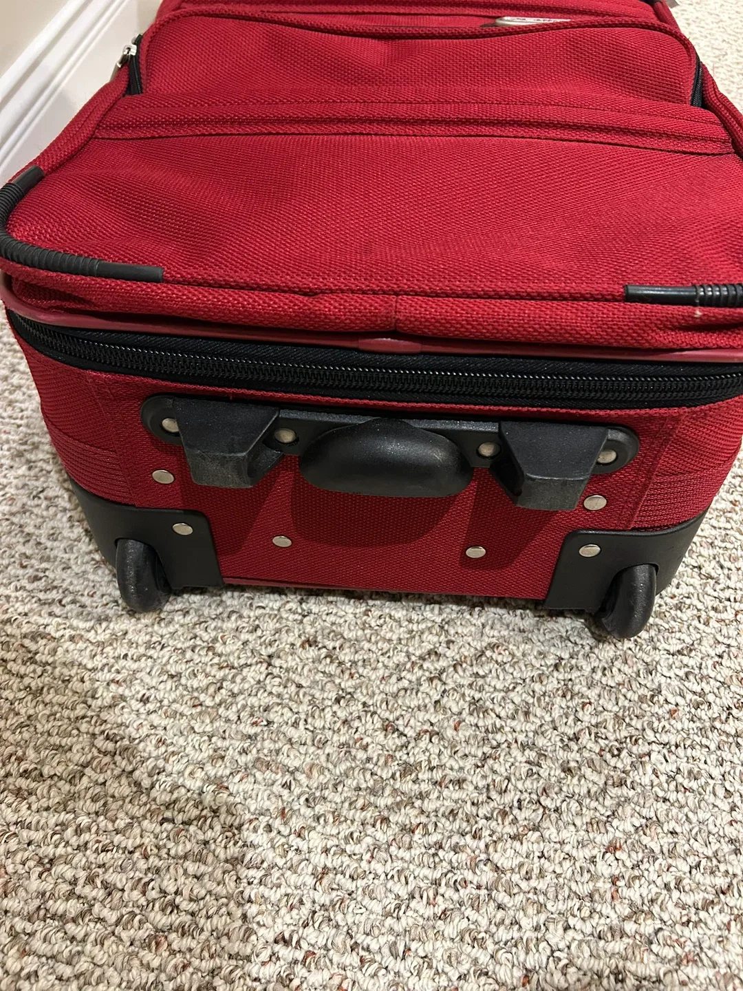GREAT CARRY ON SIZE SUITCASE (SEE DESCRIPTION) image indicator(7)