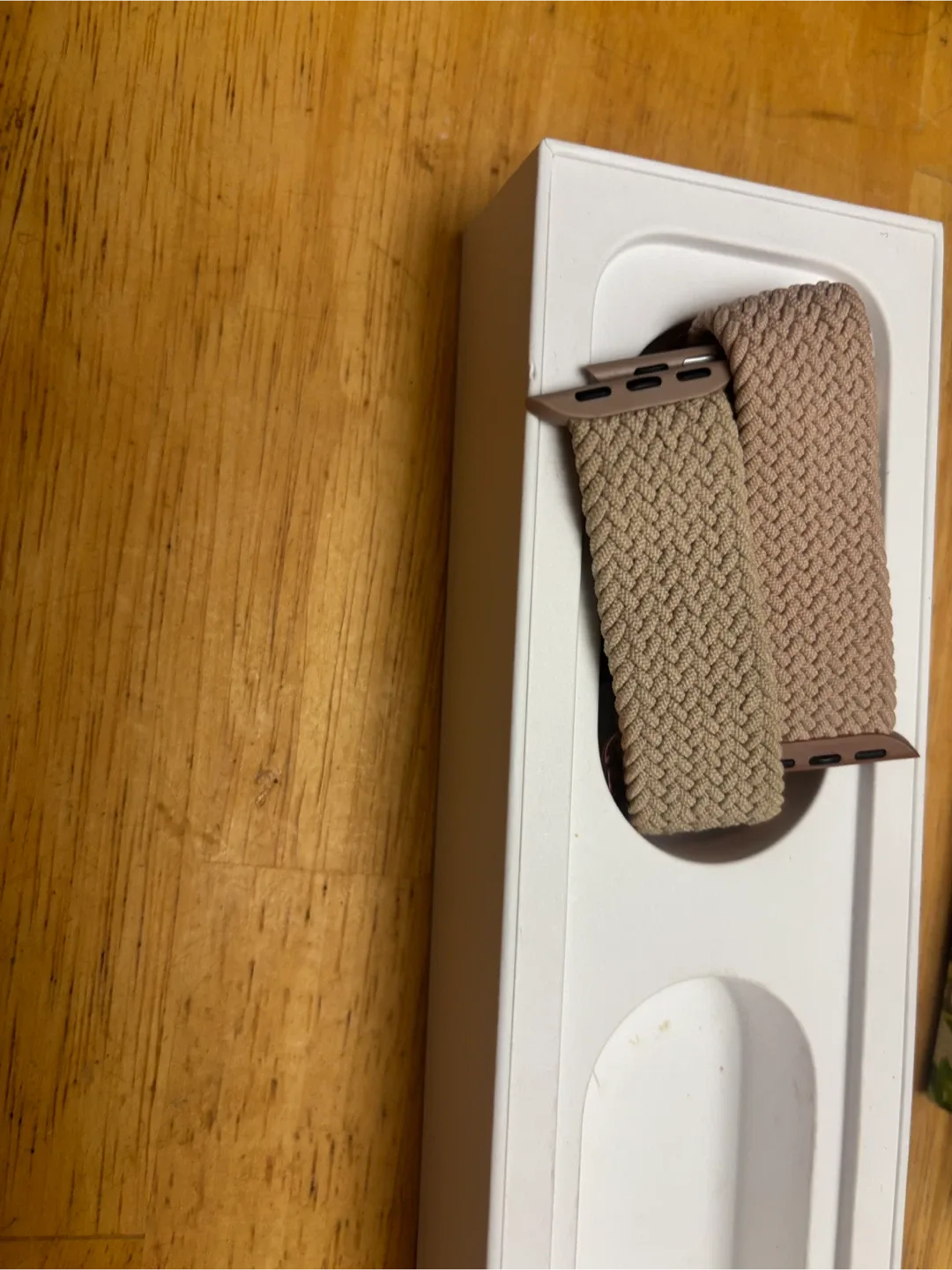 Apple Watch Series 4 Gold Aluminum Case image indicator(4)