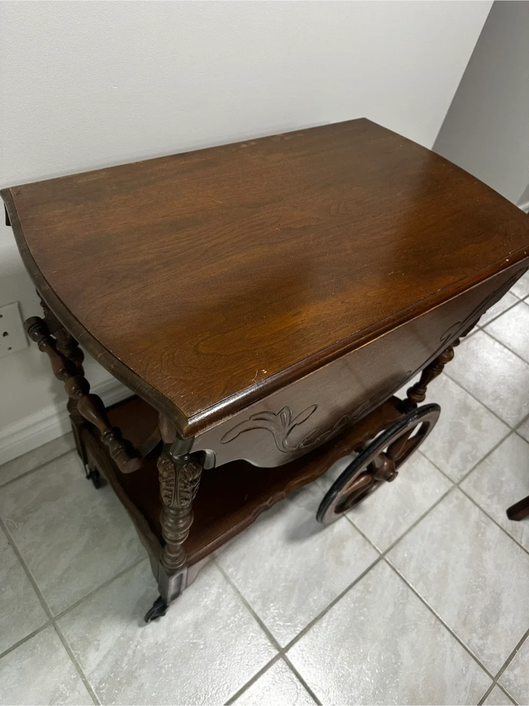 Antique Wooden Tea Cart image indicator(3)