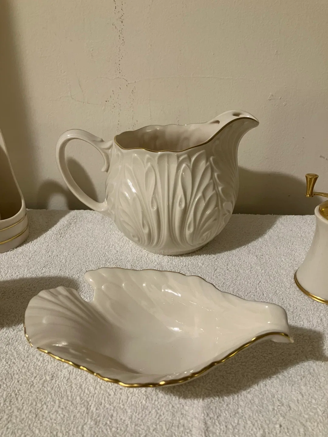 Vintage collection of Lenox Porcelain tableware with 24kt trim image indicator(3)