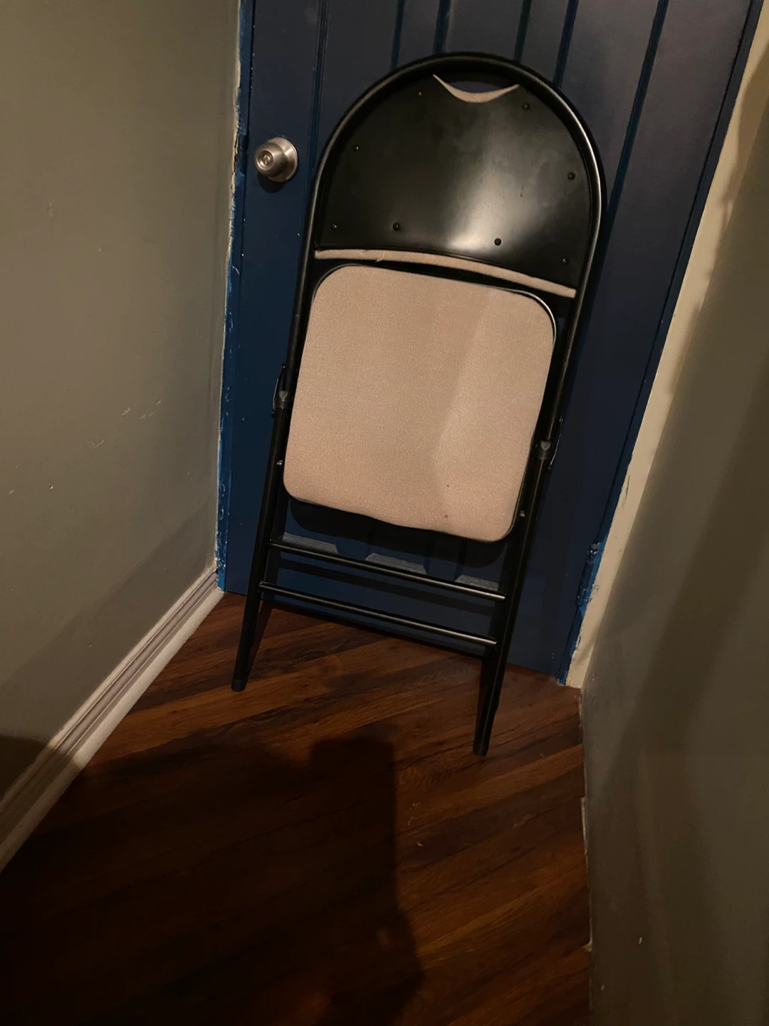 2 Folding Chair - Black Frame, Beige Seat - photo 2