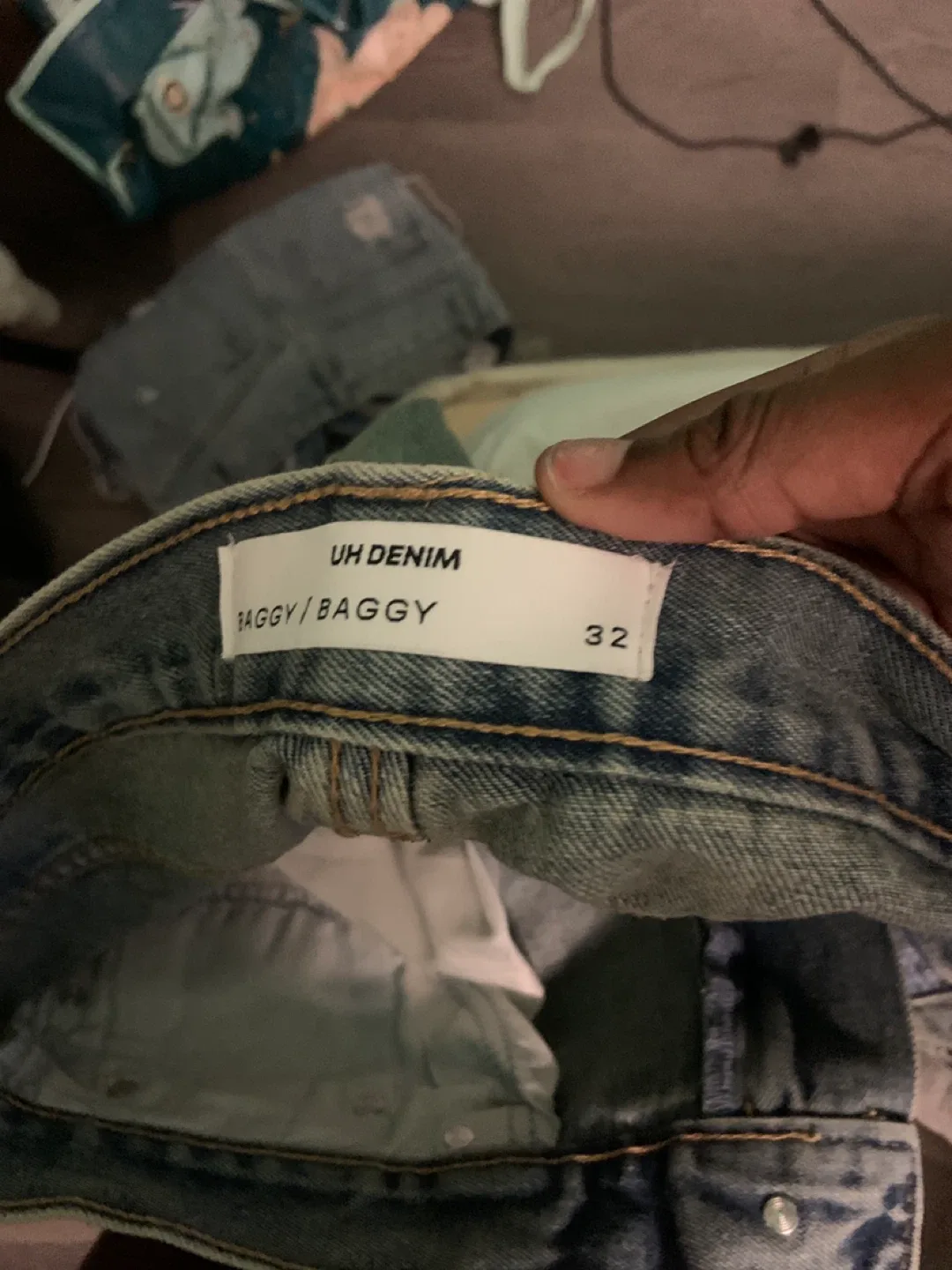 UH Denim Baggy Jeans - Size 32 image indicator(4)