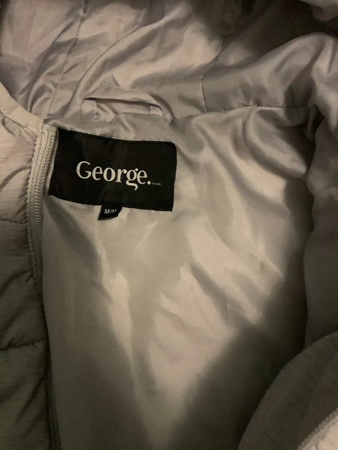 George Puffer Jacket - Size M/M image indicator(2)