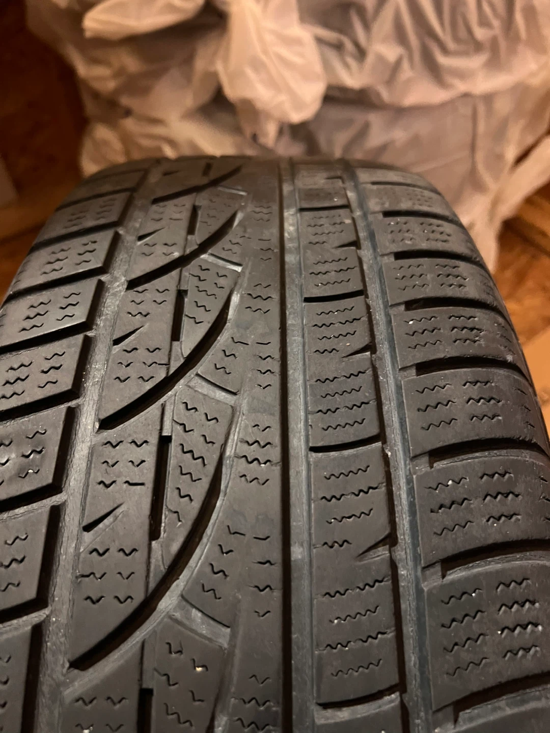 Hankook Winter i*cept IZ2 225/55R17 Tire - photo 3