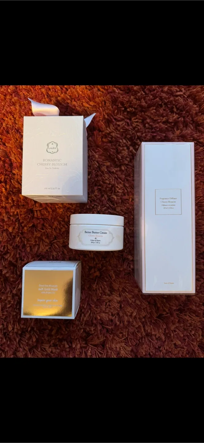 Laline cherry Blossom gift set 4 items with gift bag.