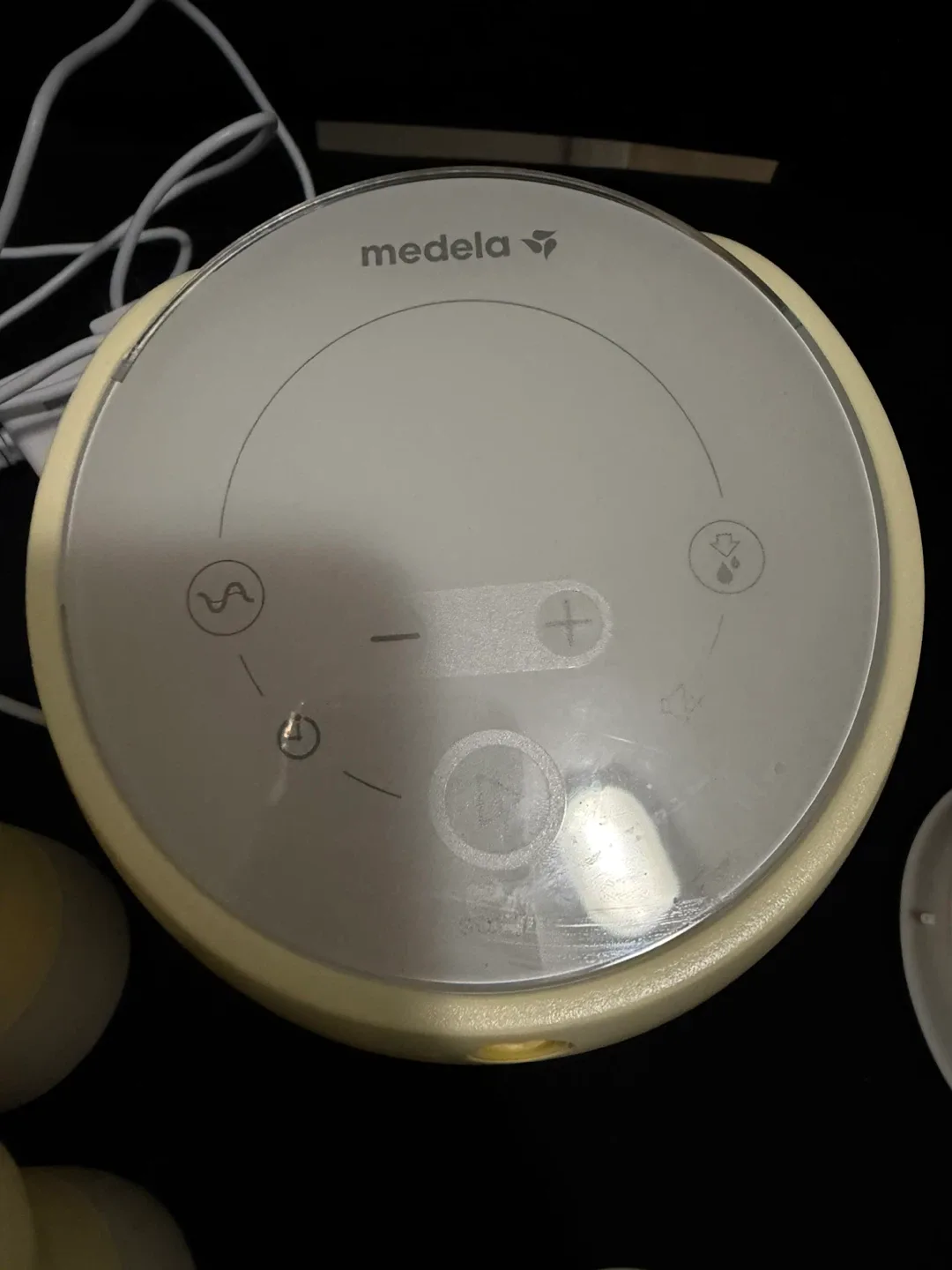 Medela Sonata Breast Pump with PersonalFit Flex image indicator(3)