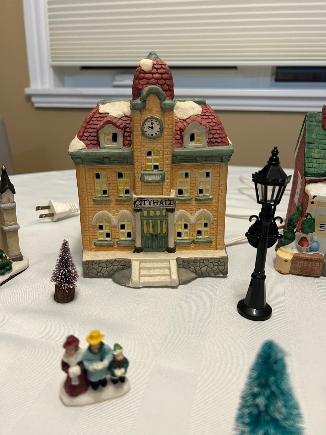 Vintage Ceramic Lighted Christmas Village Collection - photo 4