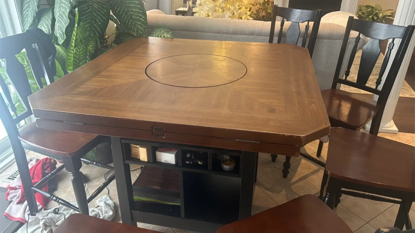 Dining Table with 6 Chairs