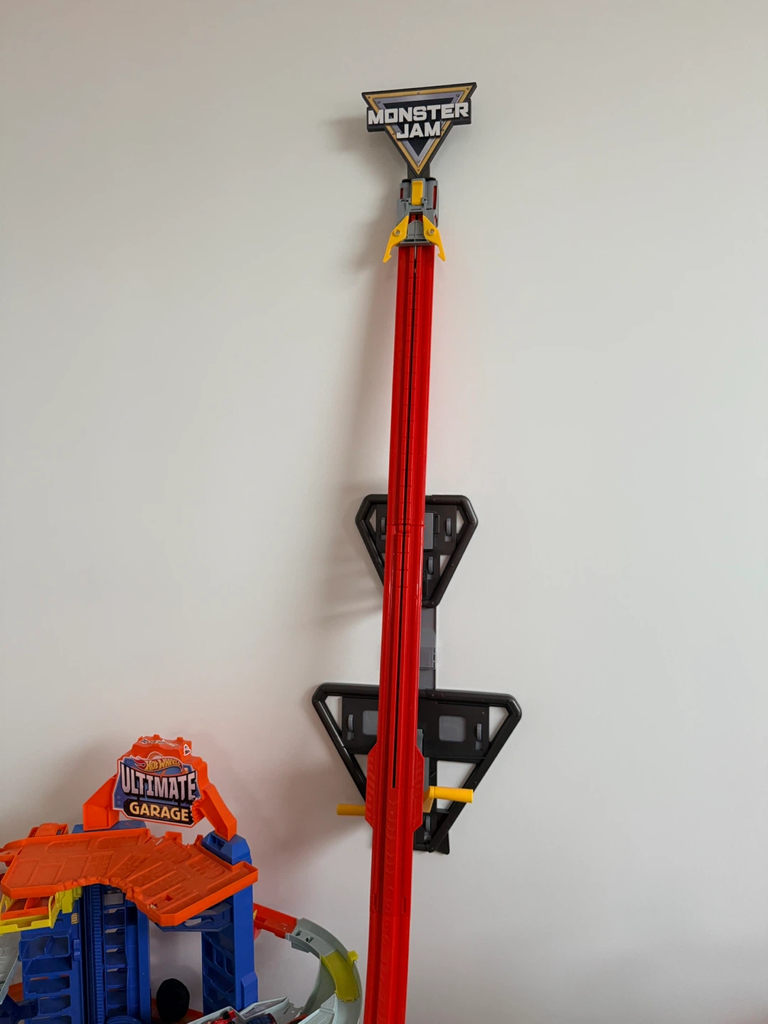 Monster Jam ThunderROARus Drop Playset - photo 2