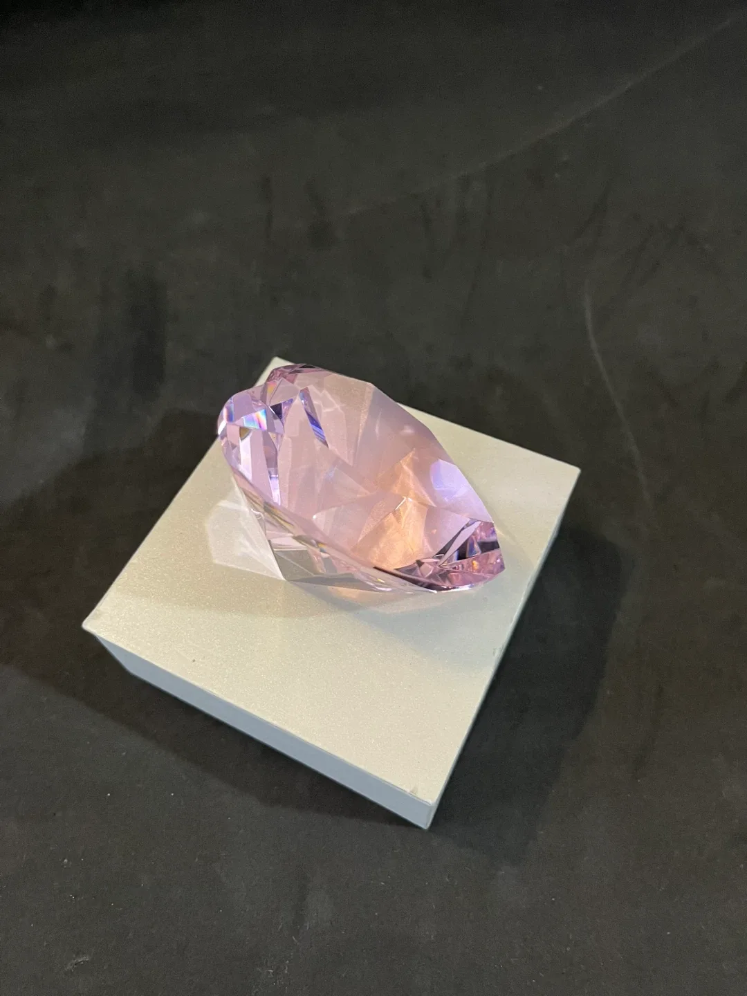 Pink Crystal Heart Paperweight image indicator(2)