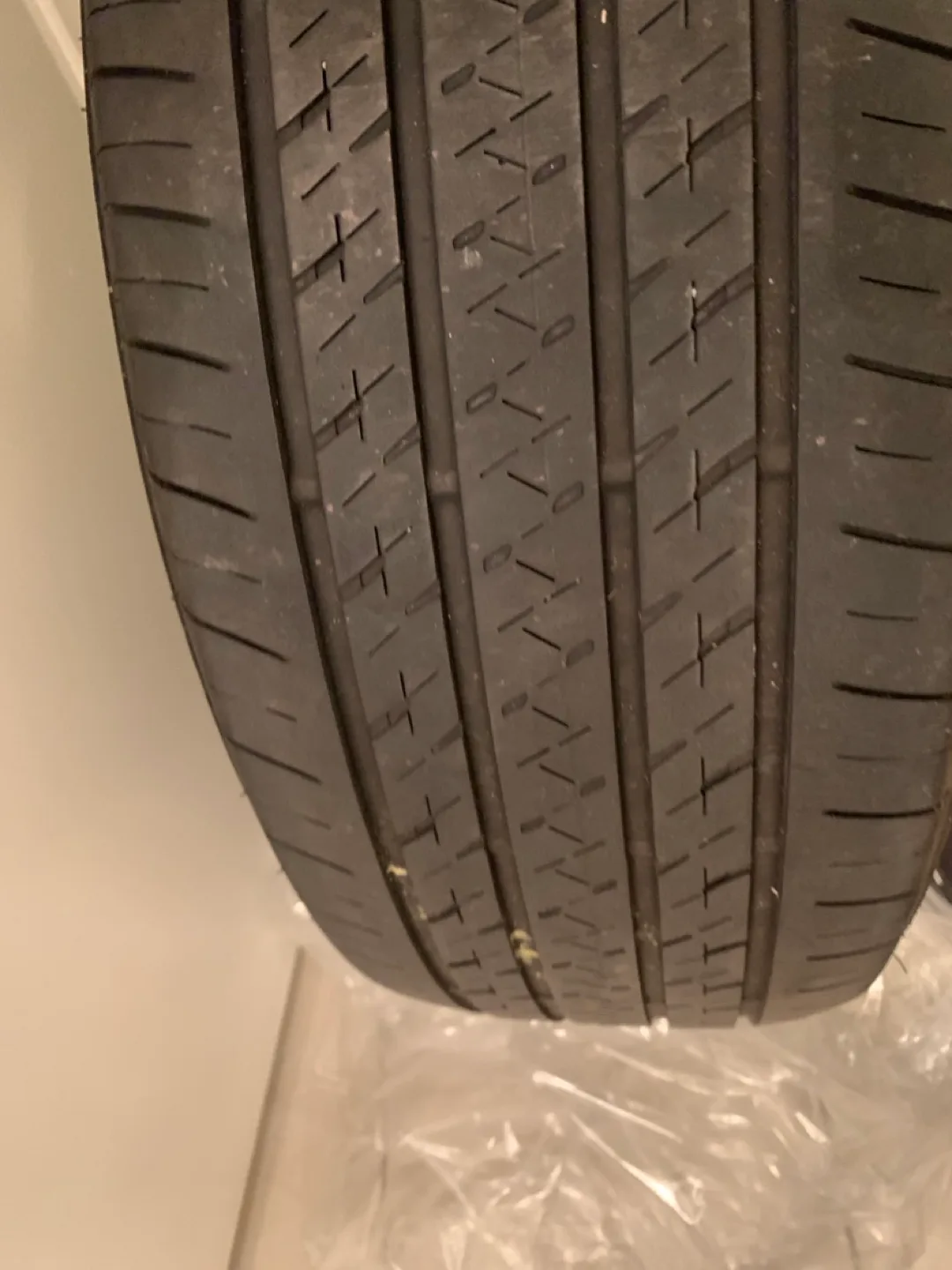 4 Bridgestone Ecopia HL-422 Plus Tire 235/65R17 image indicator(5)