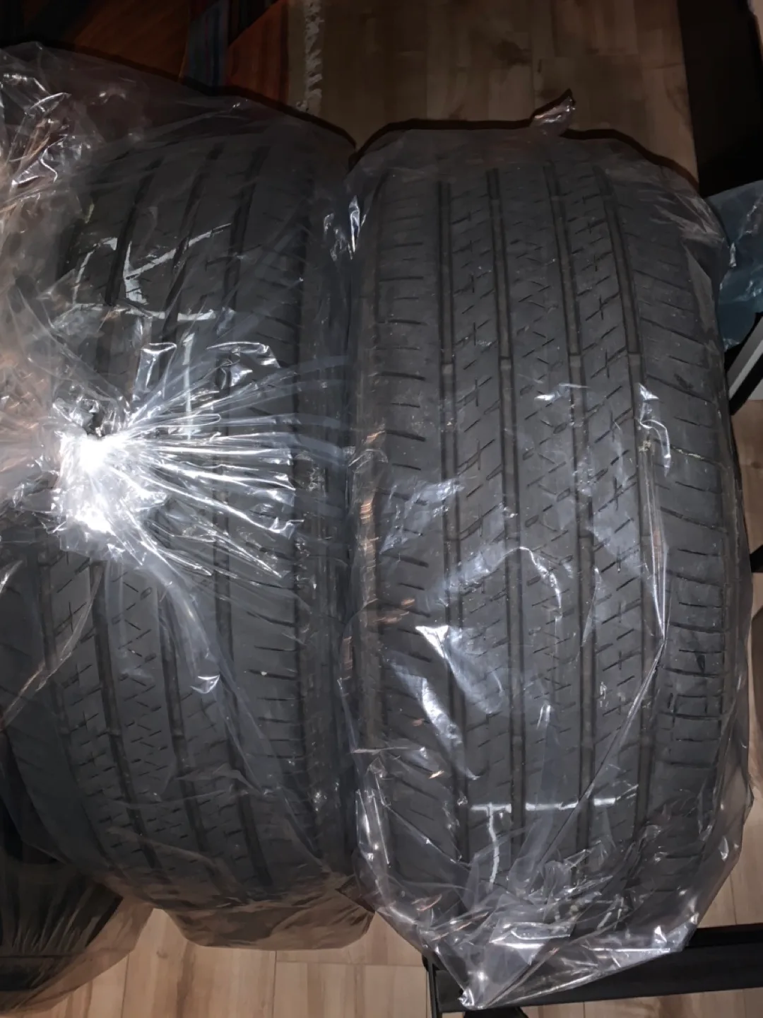 4 Bridgestone Ecopia HL-422 Plus Tire 235/65R17 image indicator(8)