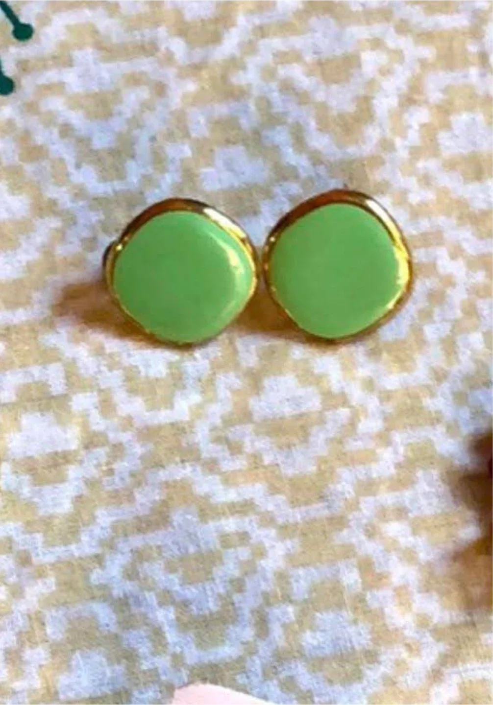 Green Stud Earrings image indicator(2)
