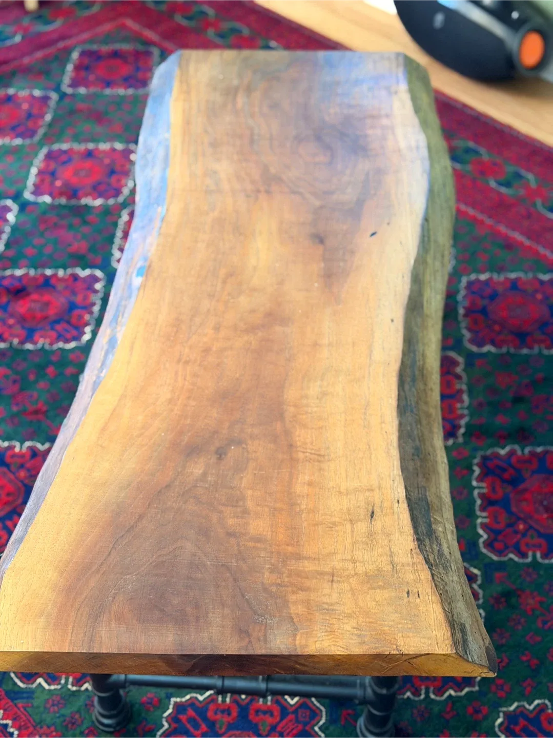 Live Edge walnut coffee table - 47.24 inch X 15.75 in h image indicator(6)