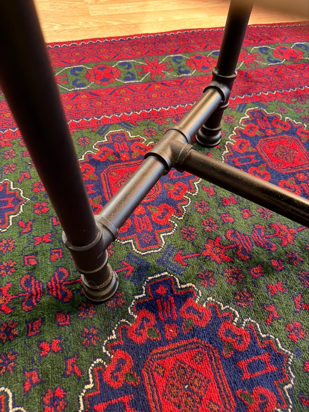 Live Edge walnut coffee table - 47.24 inch X 15.75 in h image indicator(4)