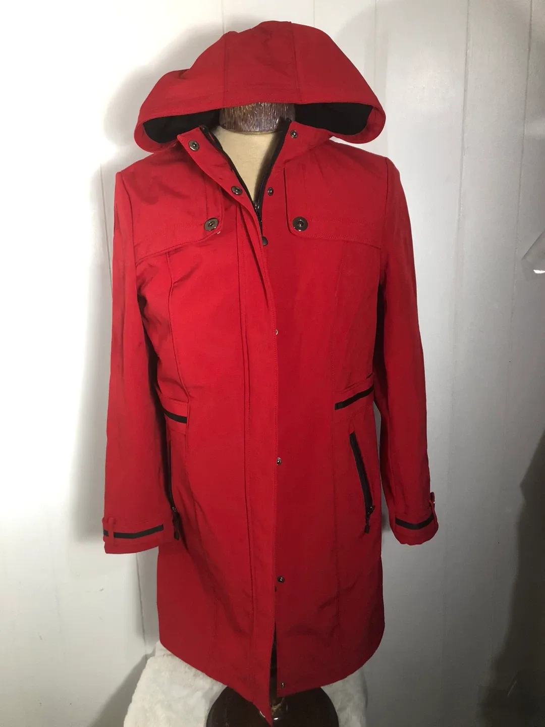 Women’s Red Raincoat /Trenchcoat. Size Medium. Ajg Sport