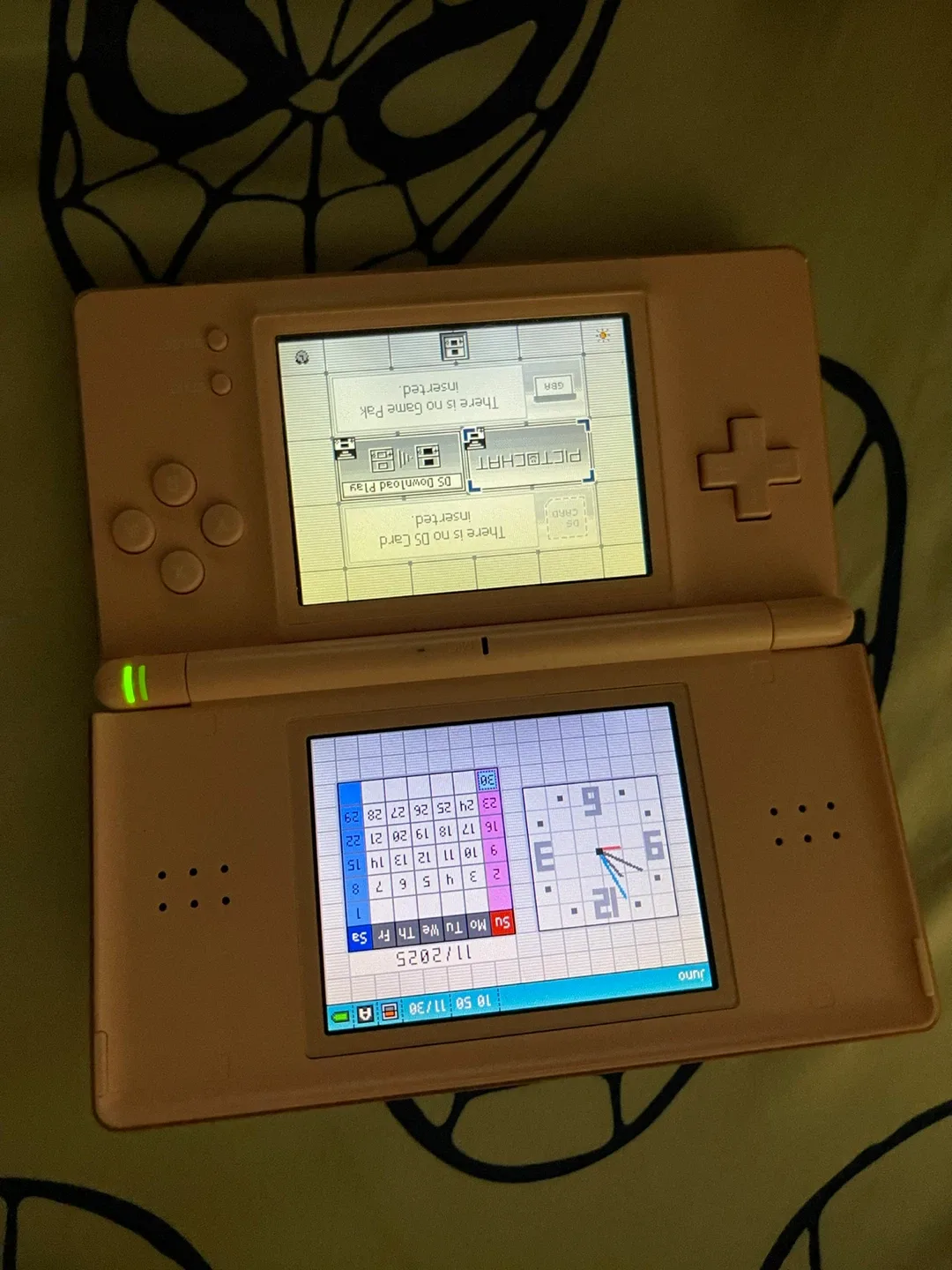 Nintendo DS Lite - Pink image indicator(3)