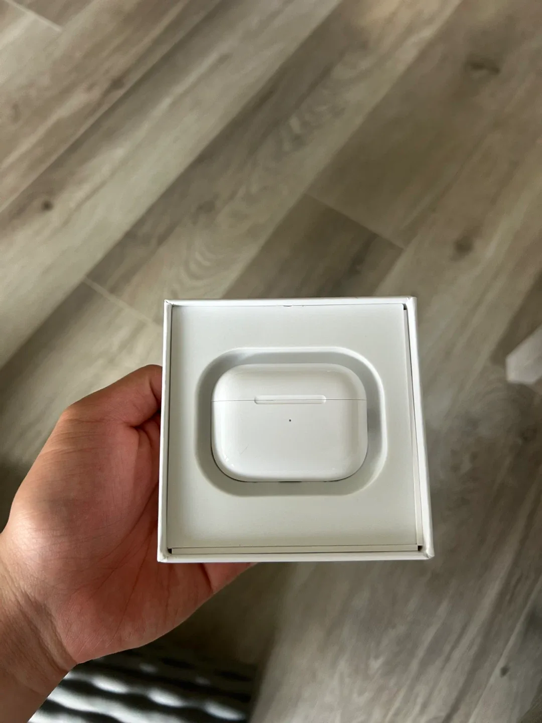 New Apple AirPods Pro 2nd Generation image indicator(2)