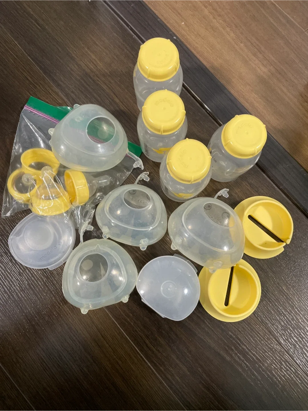 Medela bottles and accessories